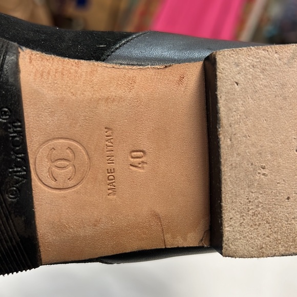 CHANEL Black Leather | Suede Pointed Toe Booties 40 - Picture 13 of 15